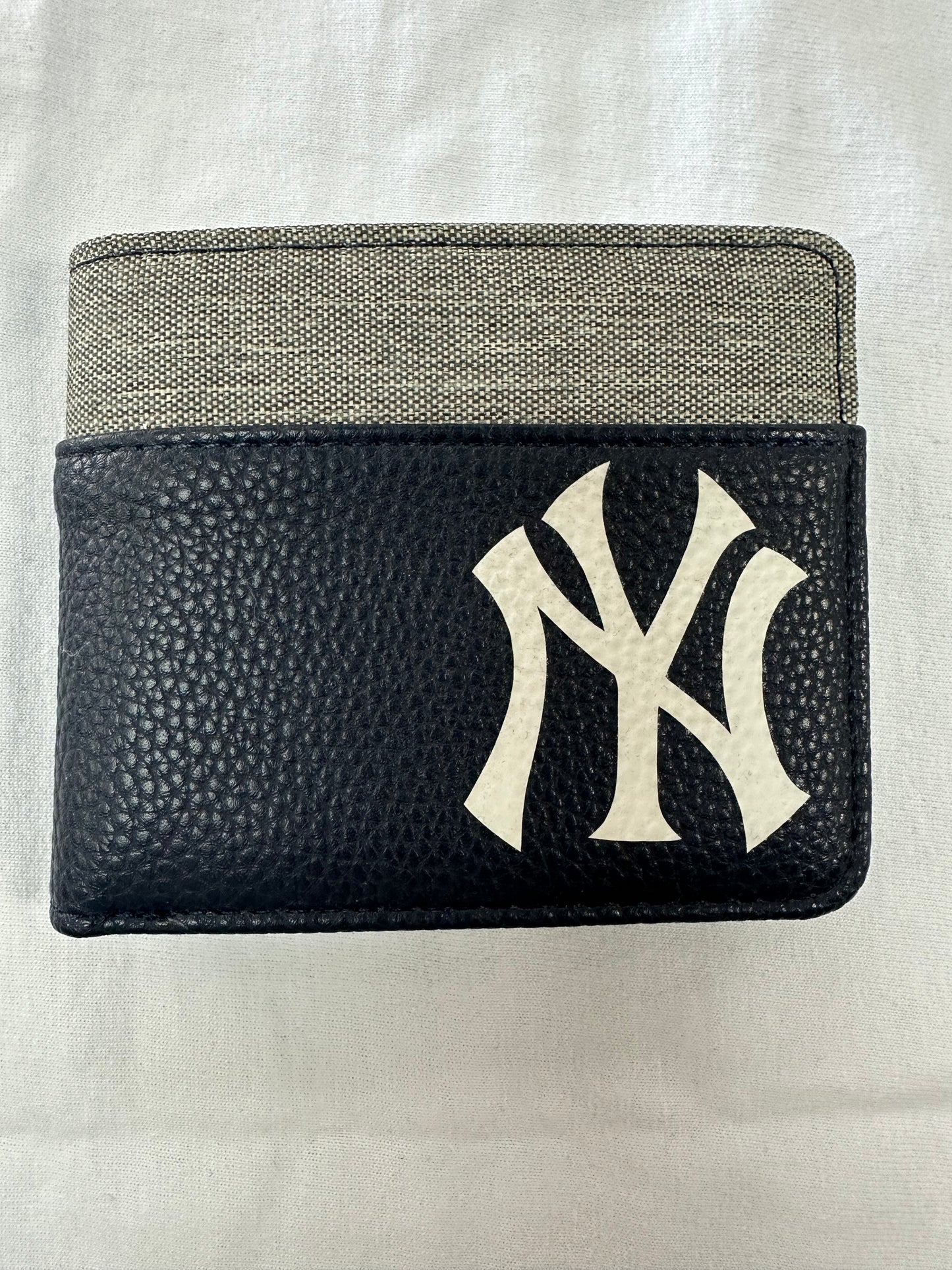 Sports Team Pebble Bifold Wallet